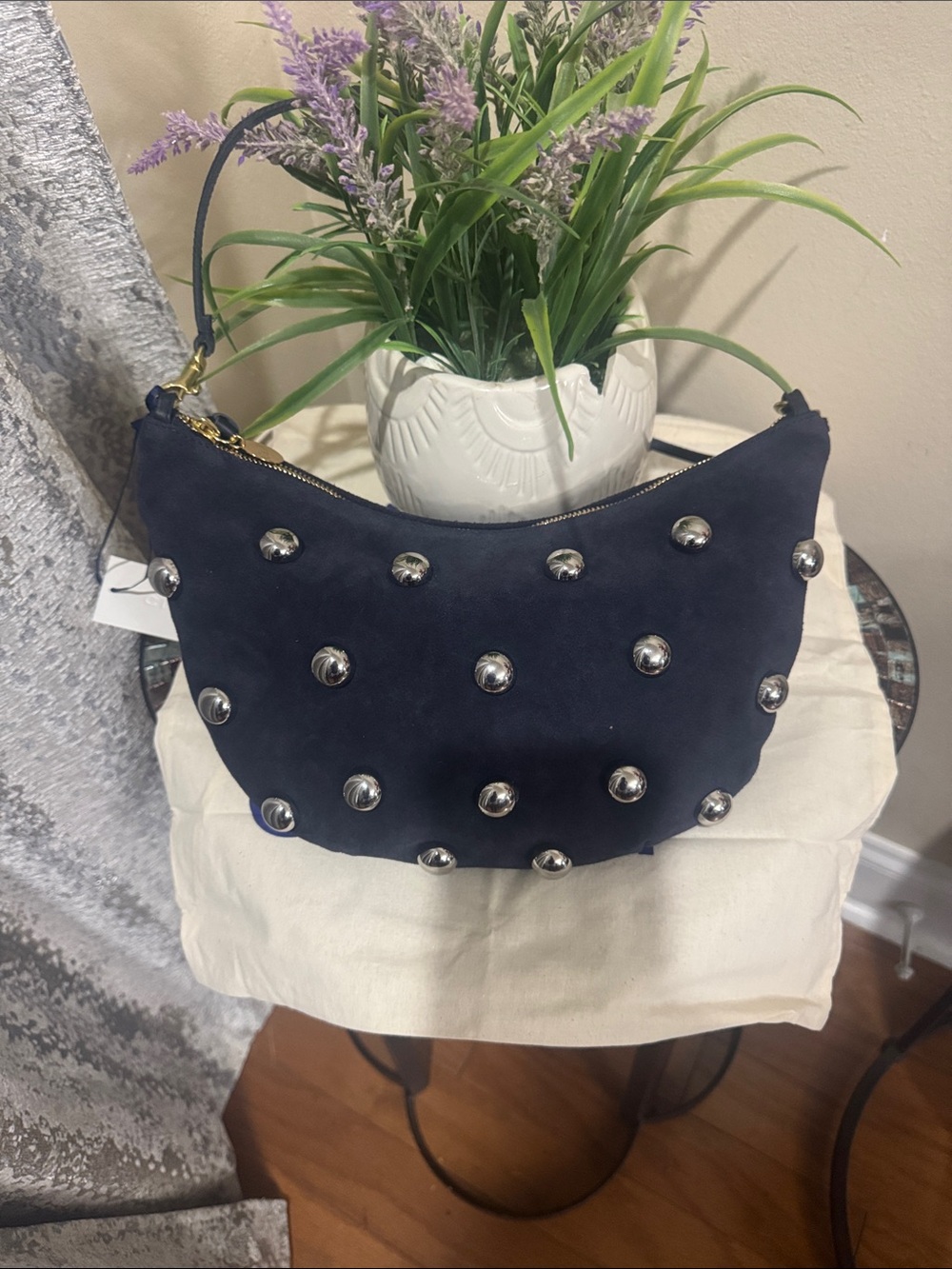 Clare . V Lune Shoulder Bag
Clare V. - Picture 6 of 17